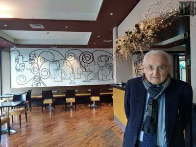 �Il mio amore per l'arte deriva dai miei avi argentieri: furono attivi a Siena sin dal 1300�, ci dice Riccardo che ci accoglie nel suo hotel Rond� di corso Alcide De Gasperi